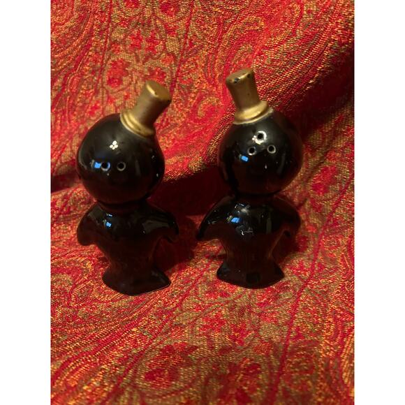 Top Hat Walrus Salt and Pepper Shakers - Picture 5 of 5